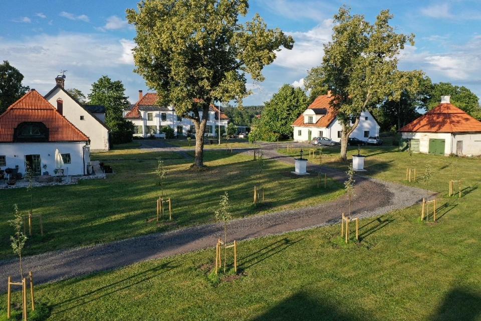Villa Oestra Flygeln Grinda Saeteri Malmkoping